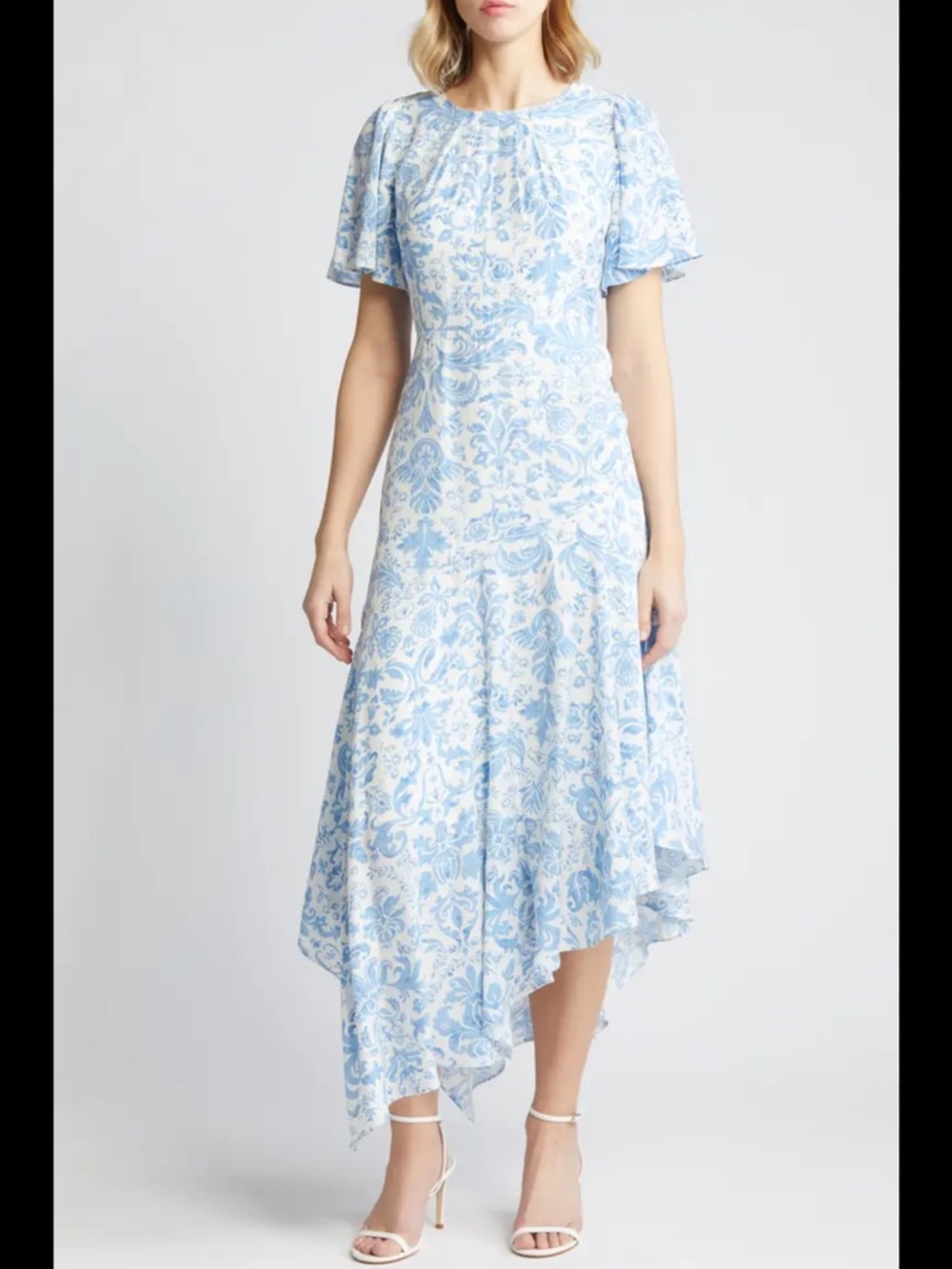 ZOE AND CLAIRE Paisley Asymmetric Hem
Dress Size M